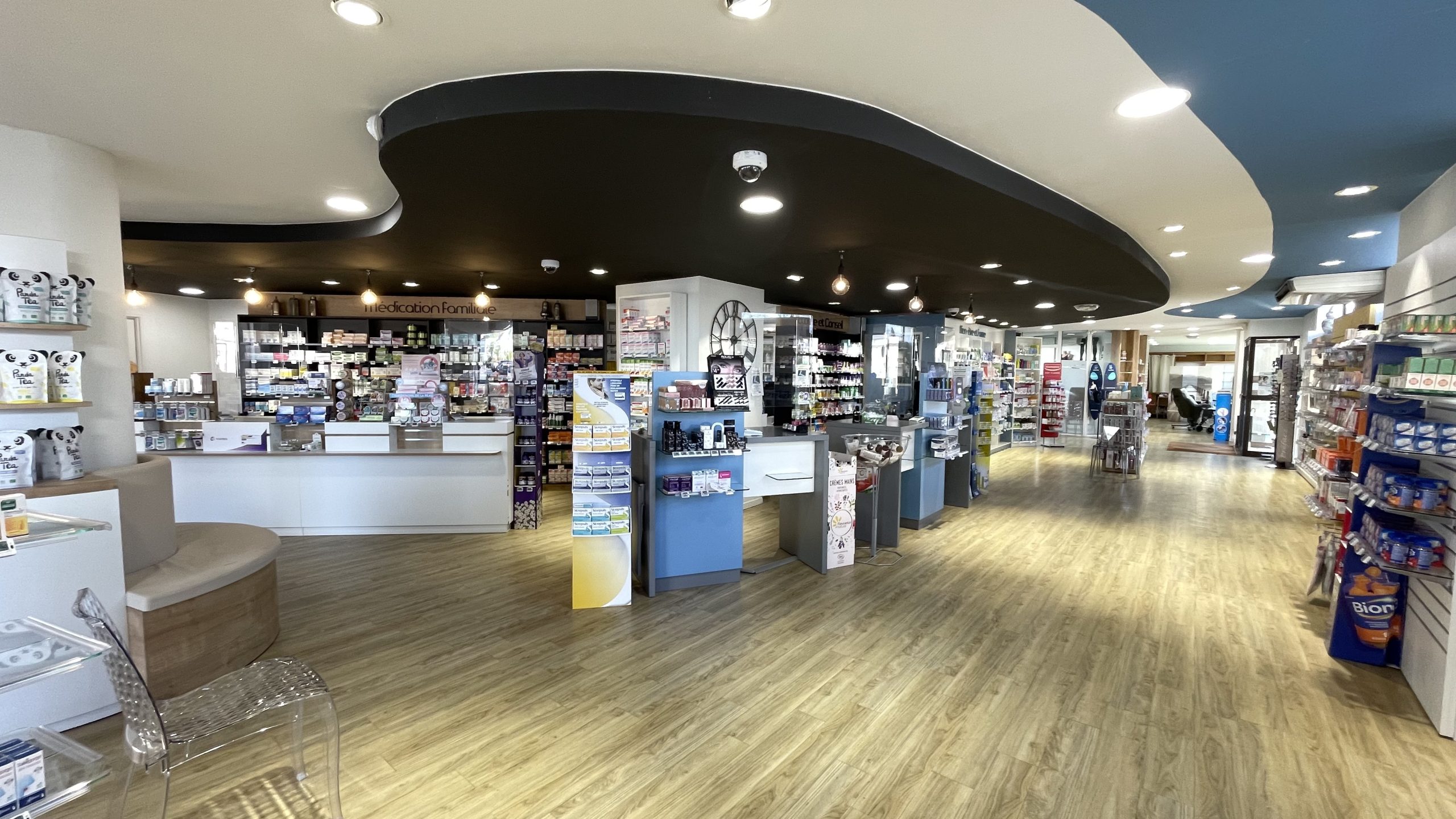 Interieur-Pharmacie-Ruelle